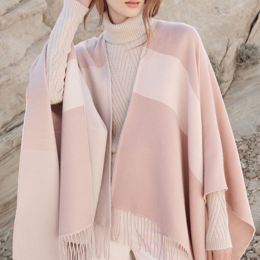 *SOLD* Soia & Kyo oversized scarf